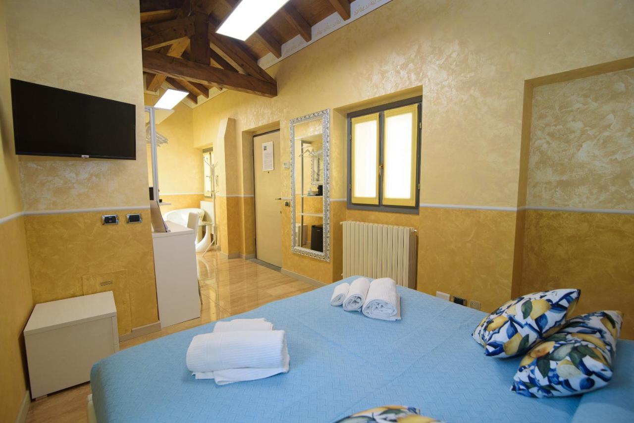Appartamenti S Onofrio Rho Buitenkant foto